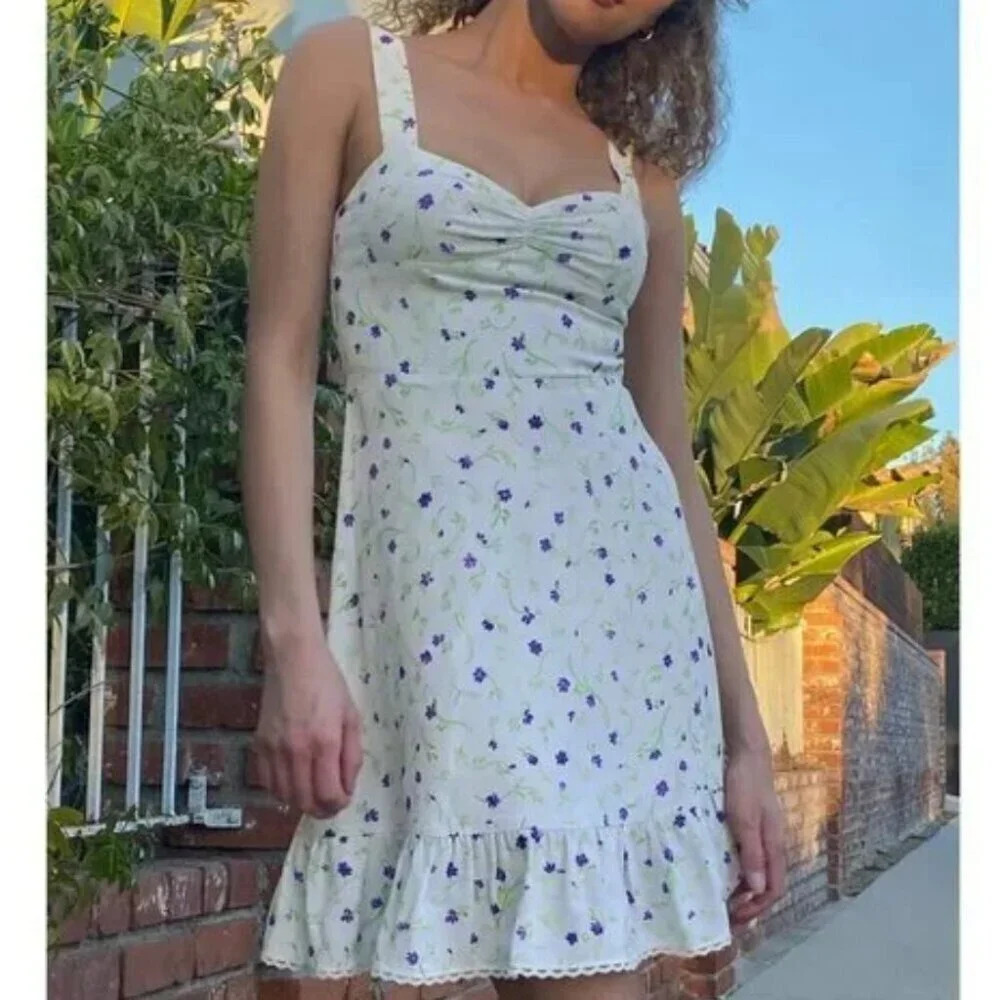 Aritzia Sunday Best Payton Sweetheart Midi Dress White Purple Floral Size 2